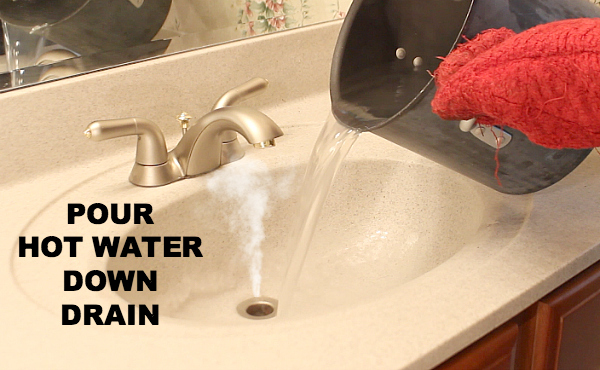 Pour-hot-water-down-drain.jpg